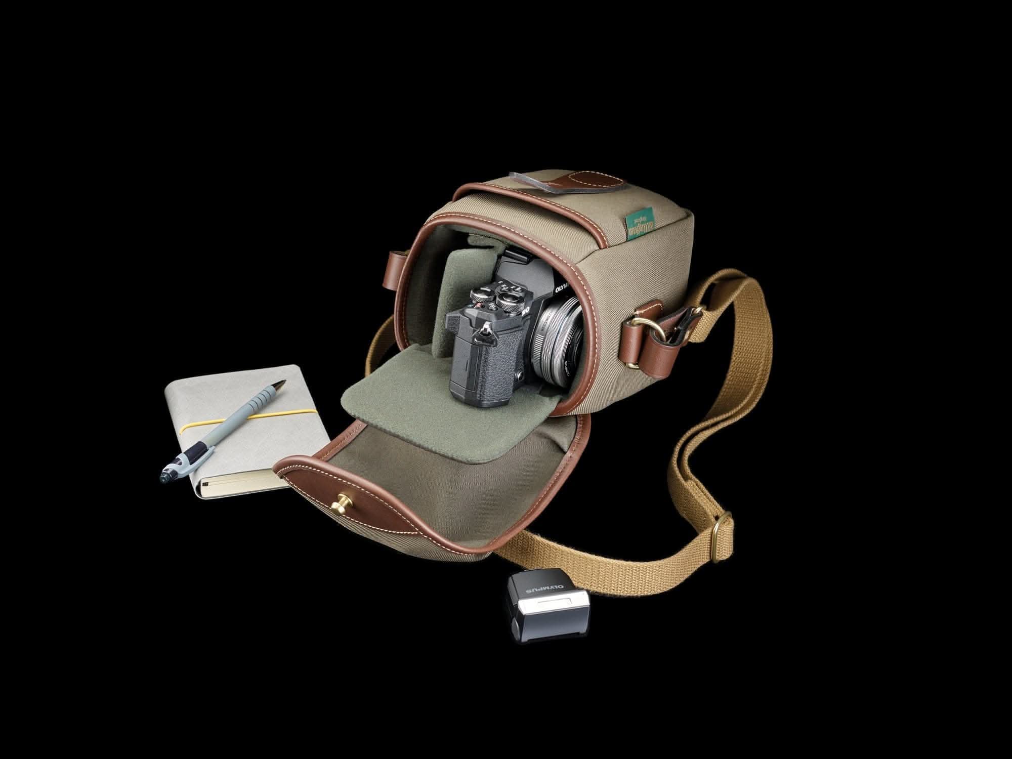 72 Camera Bag - Image 21