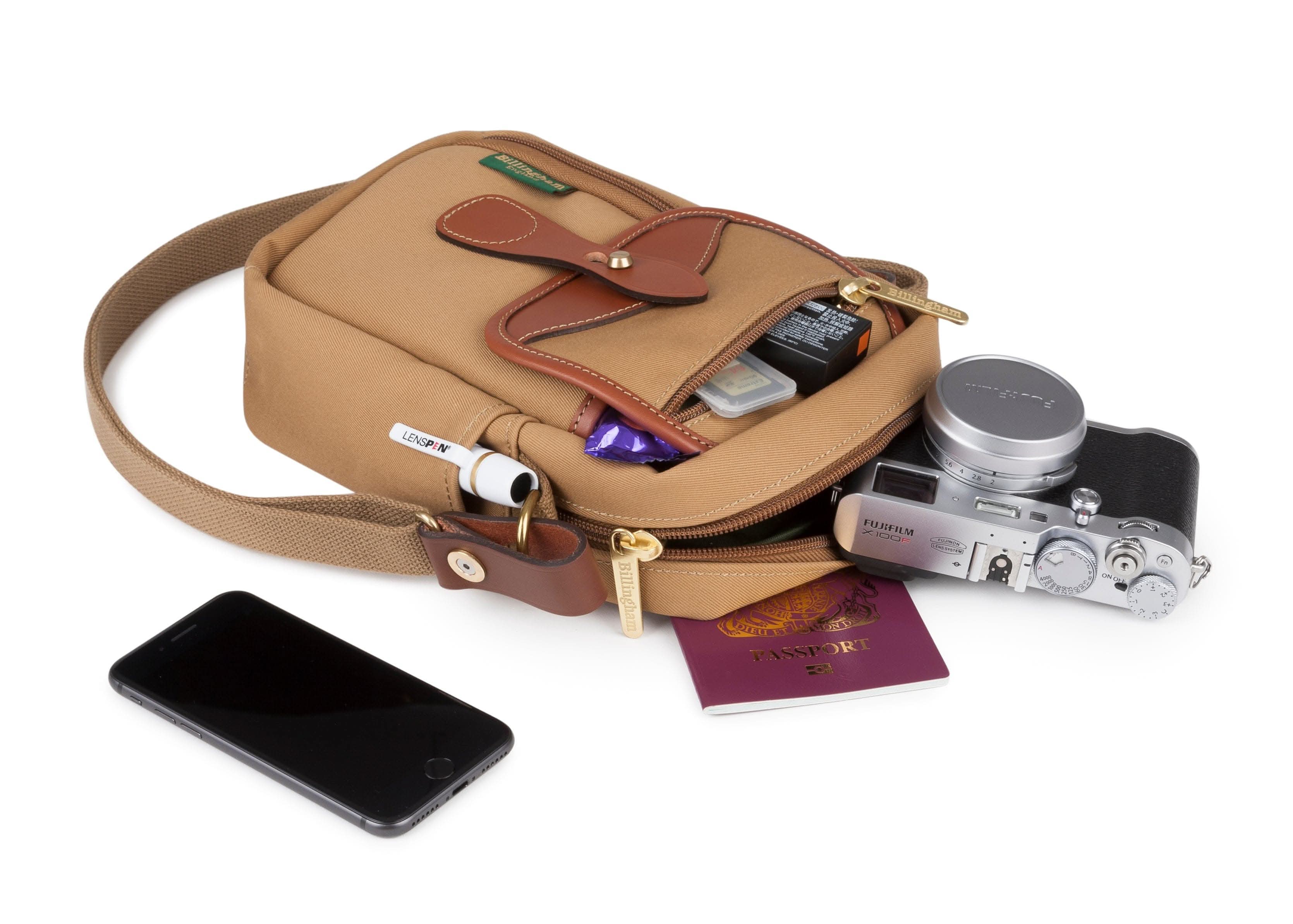 Airline Stowaway - Image 4